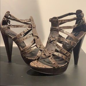 Gorgeous patterned Steve Madden heels